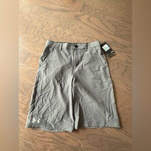 Under Armour Youth Boys Gray Athletic Hybrid Short Size 16 NWT adjustable waist